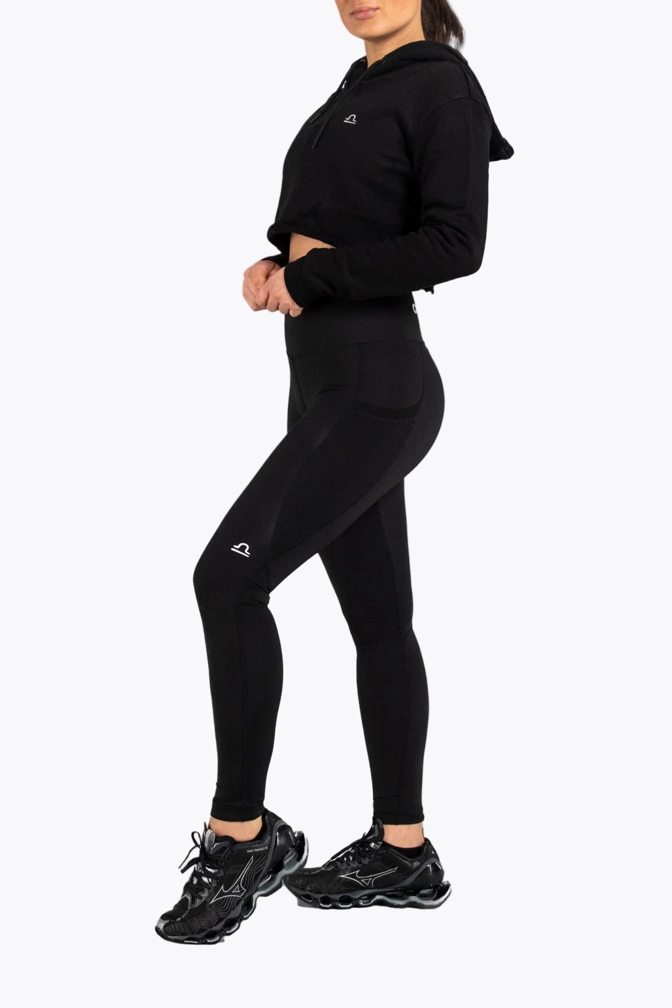 Crop top à capuche avec logo blanc