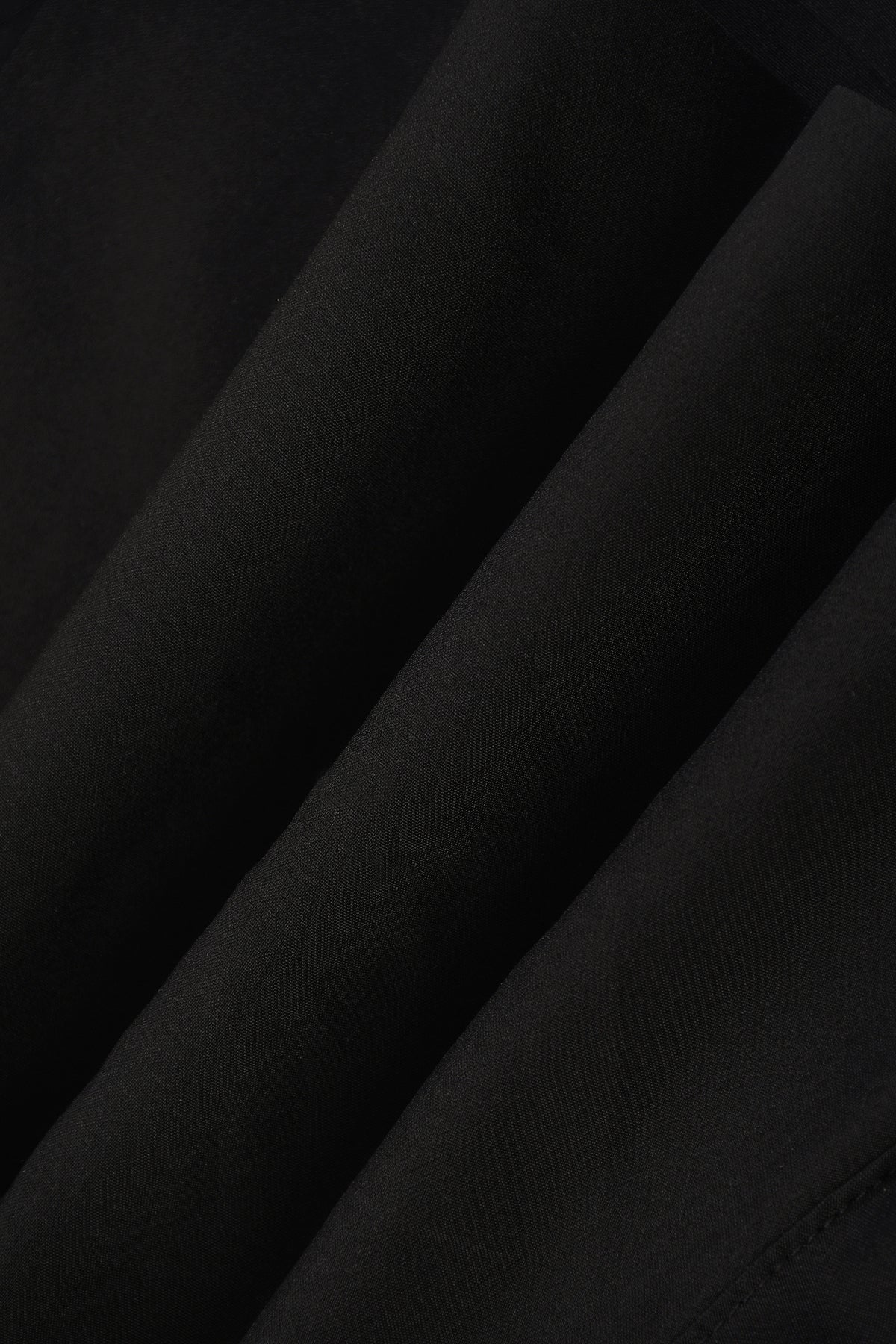 Light & Functional Short