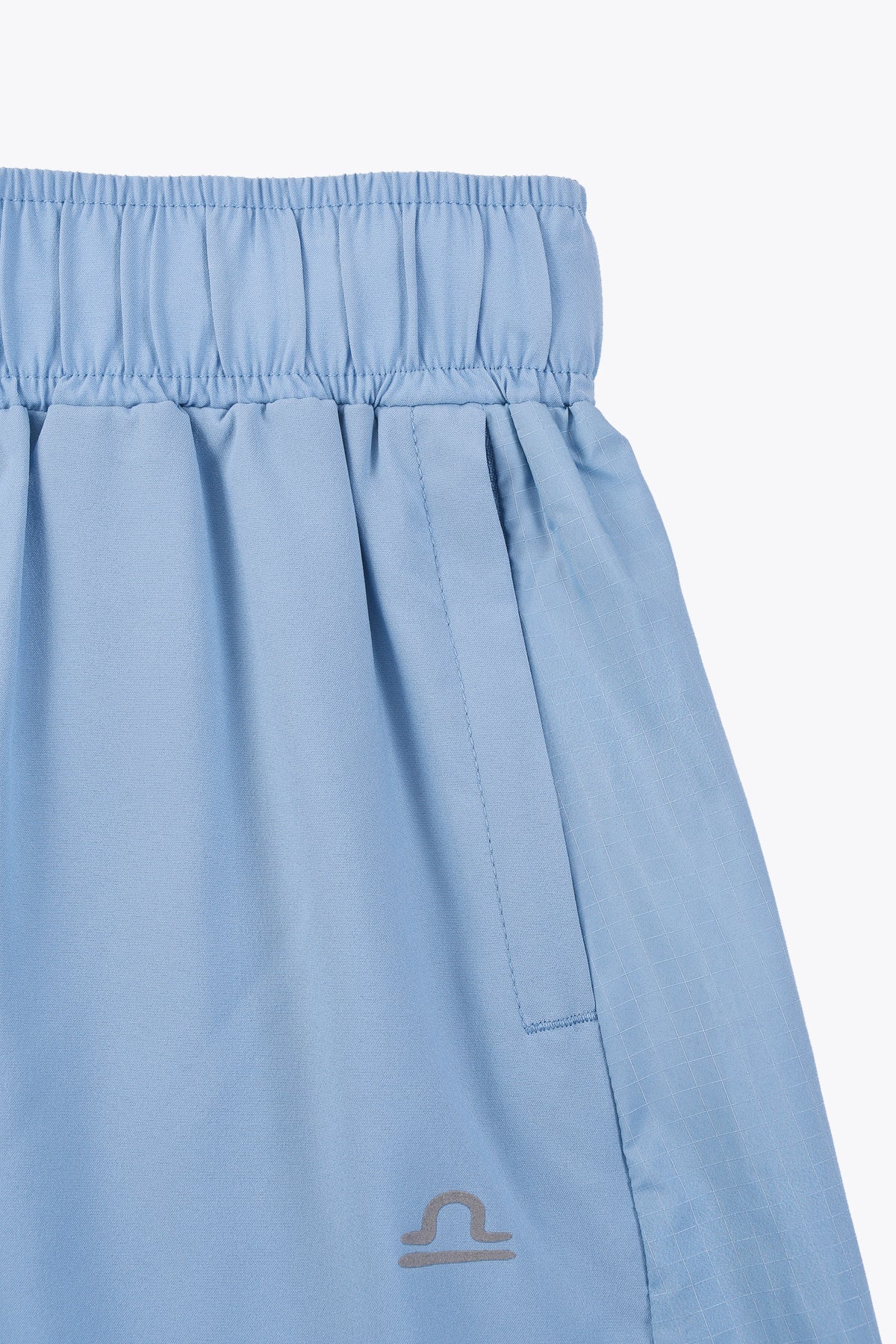 Light & Functional Short