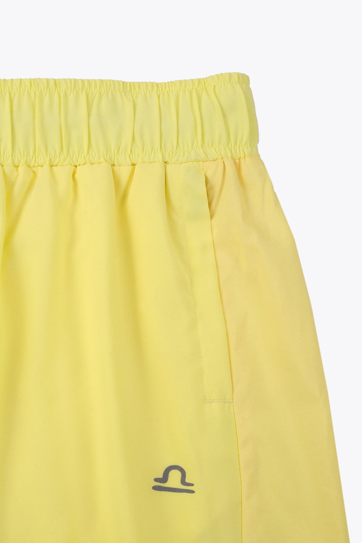 Light & Functional Short