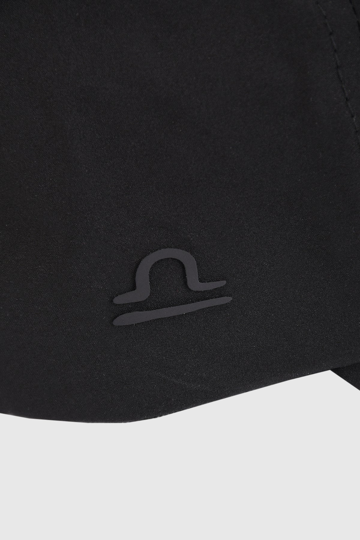 Active Cap Black Edition